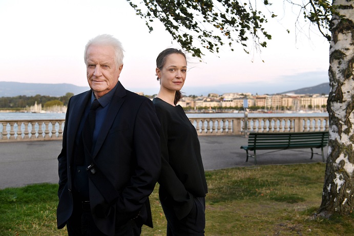 André Dussollier e Isabelle Caillat, protagonisti di Unità di crisi (SSR)