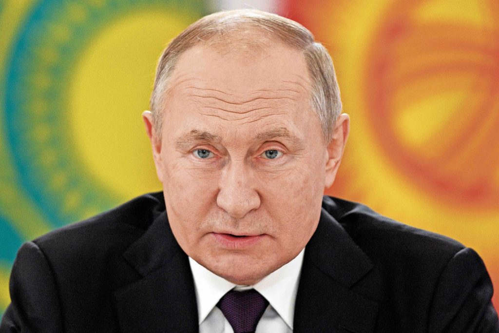 Nessuno dei fedeli ministri di Putin (nella foto) – prevede Wolkow – potrà sopravvivere alla fine del «boss» (Keystone)