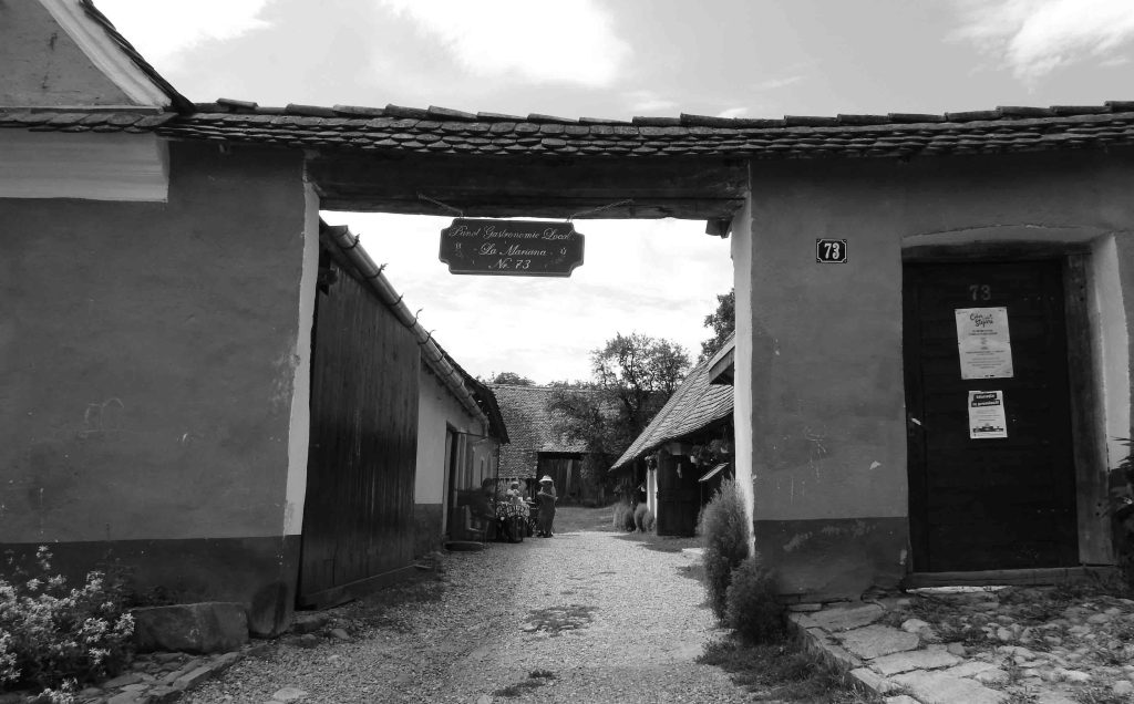 L'ingresso del Ristorante Da Maria a Viscri (Sara Rossi Guidicelli)