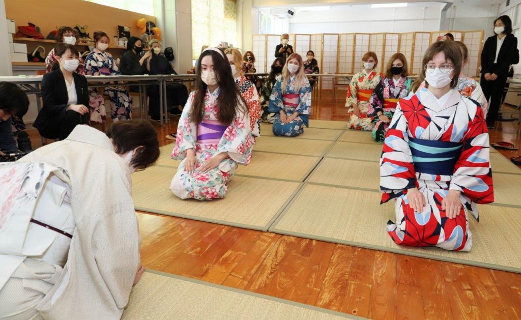 Solitamente restio ad accogliere rifugiati, il Giappone ha aperto le porte agli ucraini (Keystone)