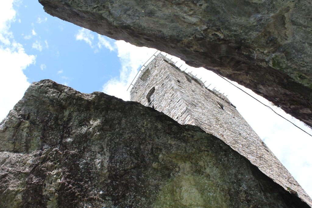 Torre di Pala, qualche centinaio di metri sopra San Vittore (Elia Stampanoni)
