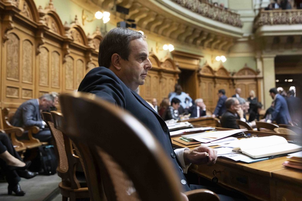 Gerhard Pfister, presidente PPD, è scettico riguardo questo progetto di revisione della previdenza professionale (Keystone)