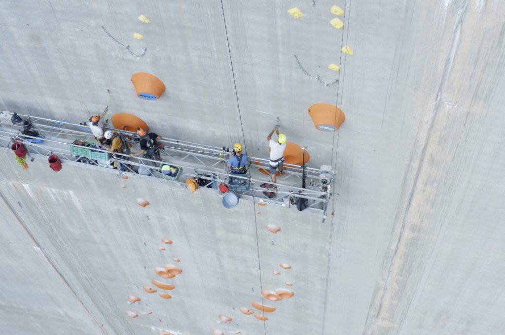 180 metri di scalata verticale (True Color Films Red Bull)