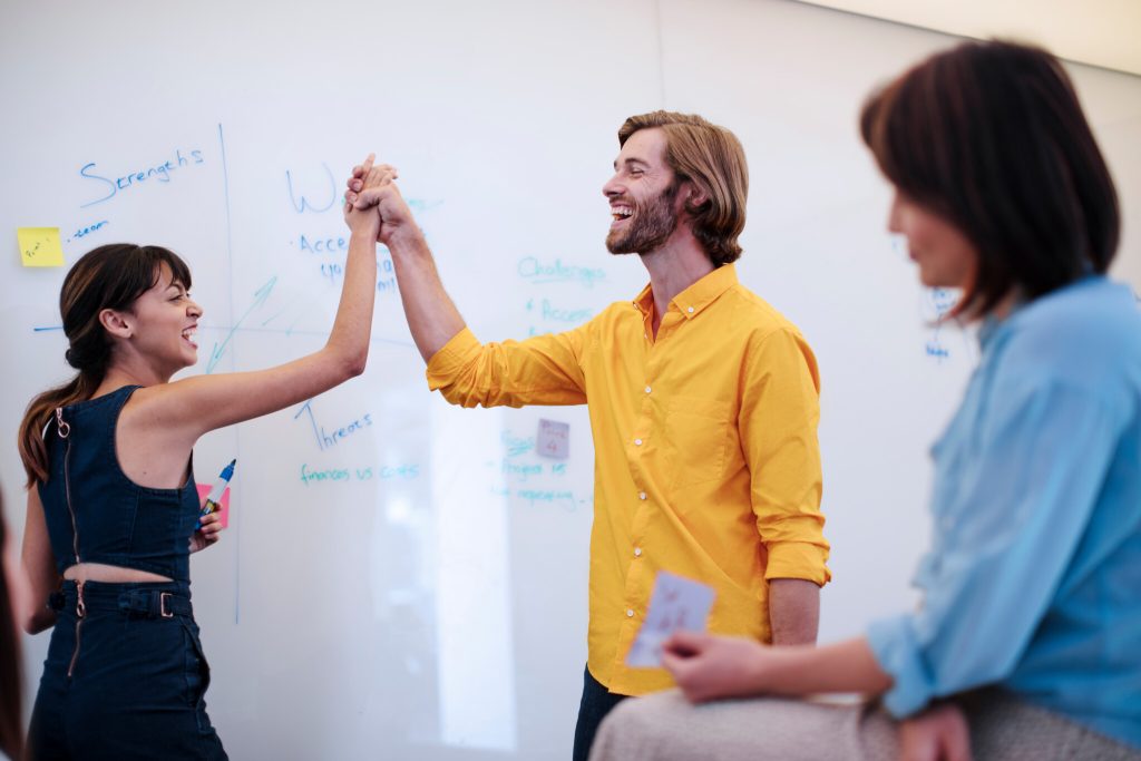 Il giovane shaper ha esperienza nello sviluppo di progetti, ha fondato un’azienda o un’organizzazione, ha ricoperto funzioni di responsabilità (Marka)