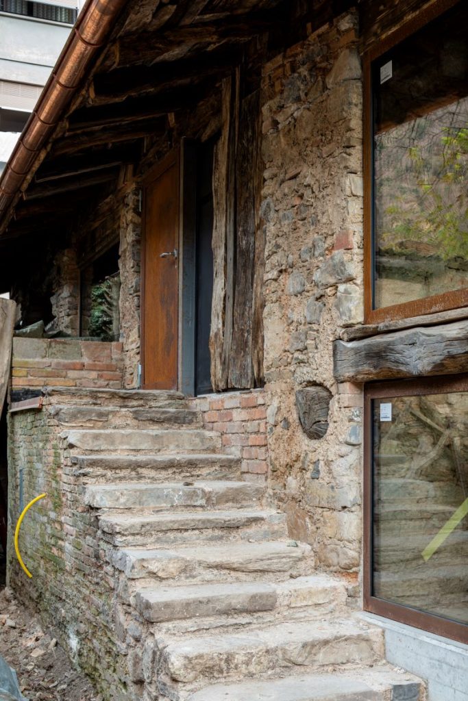 Il riutilizzo del materiale laterizio è fra i principi del restauro conservativo degli stabili (Marcelo Villada)