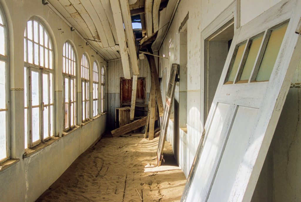 Quel che resta dell’ospedale di Kolmanskop