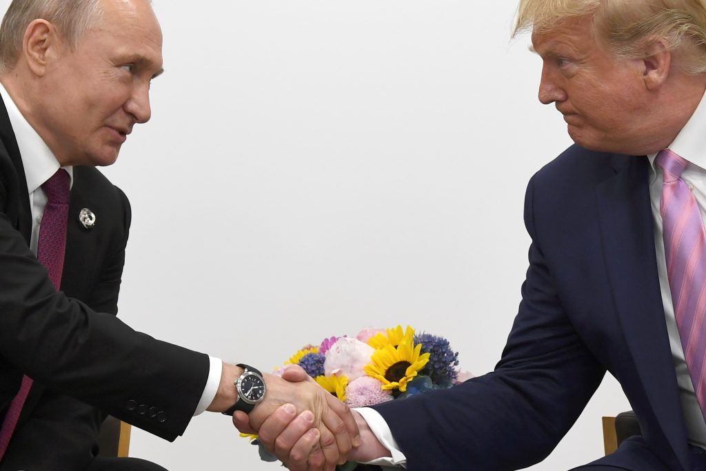 È vero che forse Trump (a destra) sente più affinità con Putin ma non potrà ignorare né gli interessi degli ucraini né quelli degli europei (Keystone)