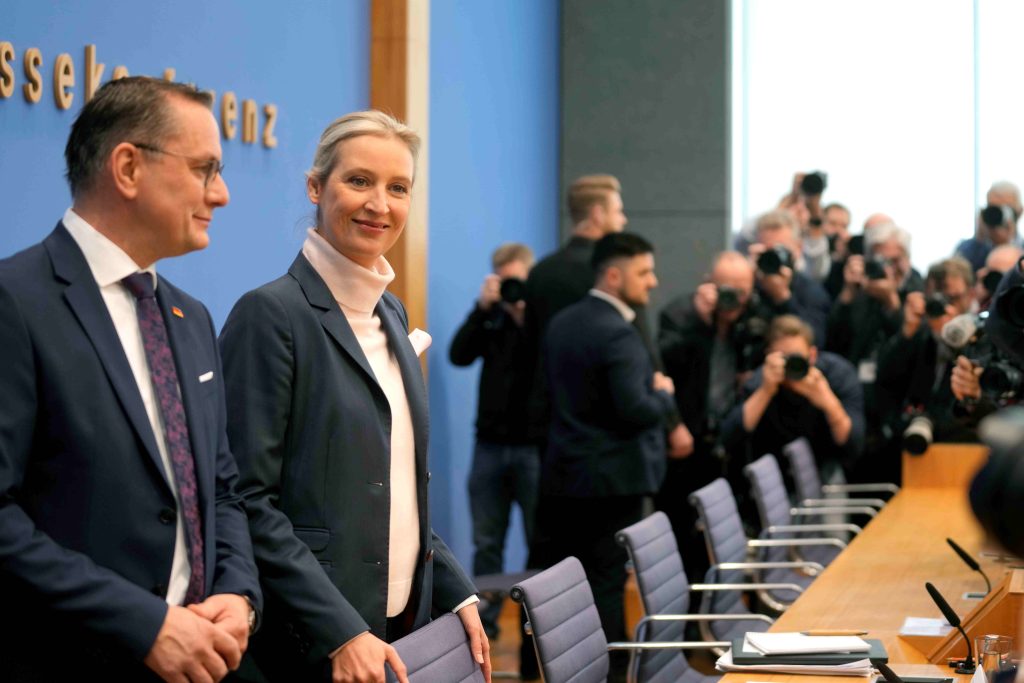 Il partito guidato da Alice Weidel – nella foto insieme al co-presidente di AfD, Tino Chrupalla – ha raddoppiato i voti e si è affermato per la prima volta come forza nazionale (Keystone)