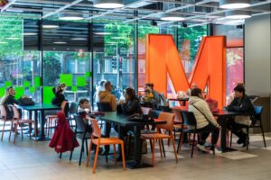 Veduta interna del Take Away della Migros di Via Pretorio