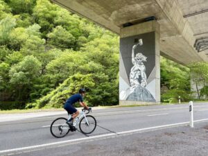 L&rsquo;arte dell&rsquo;equilibrio lungo le &laquo;i&raquo; faticose
