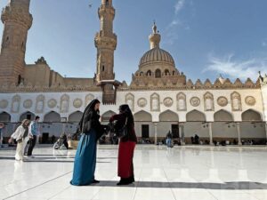 Tra le anime sospese del Cairo